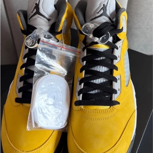 Jordan 5 Retro Tokyo T23 (2025) - Picture 4 of 7